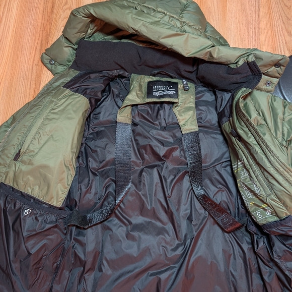 FIGS Olive Green Puffer Jacket - Picture 2 of 4